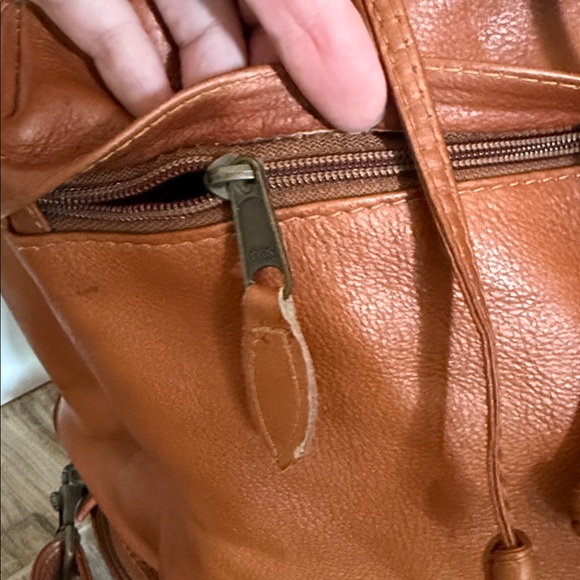 {Georgetown Leather} Bucket boho leather bag - Picture 4 of 12